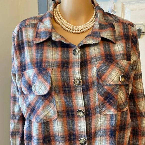 Democracy Plaid Button Up Casual Shirt Shacket Women Size S-L Pockets - Picture 8 of 8
